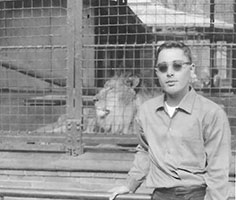 Arthur Antman with a lion